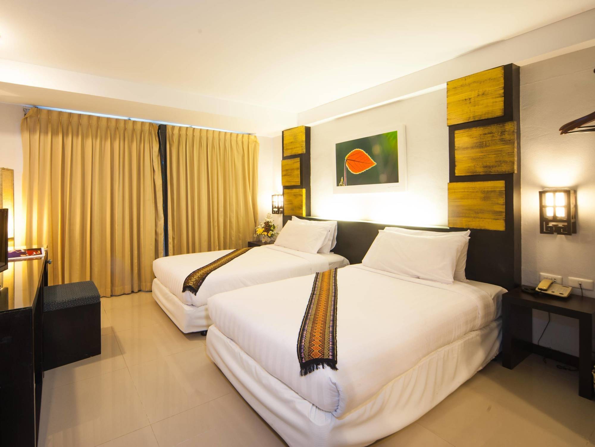 Crystal Inn Phuket Eksteriør billede