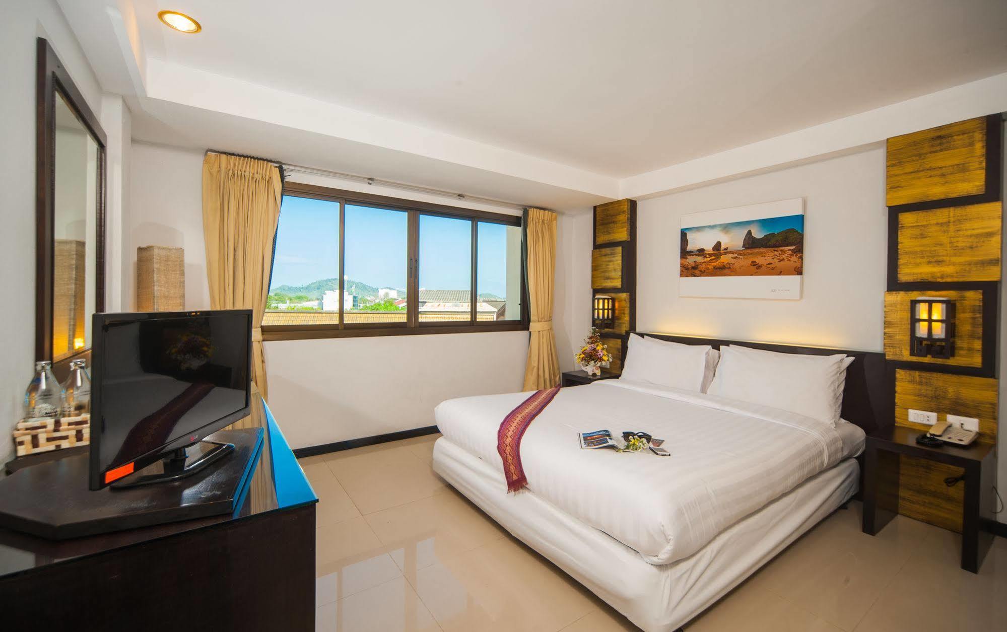 Crystal Inn Phuket Eksteriør billede