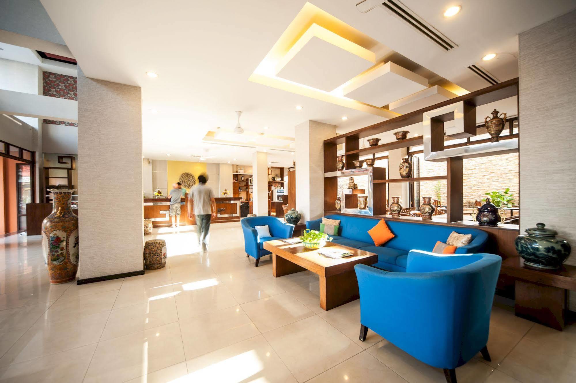 Crystal Inn Phuket Eksteriør billede