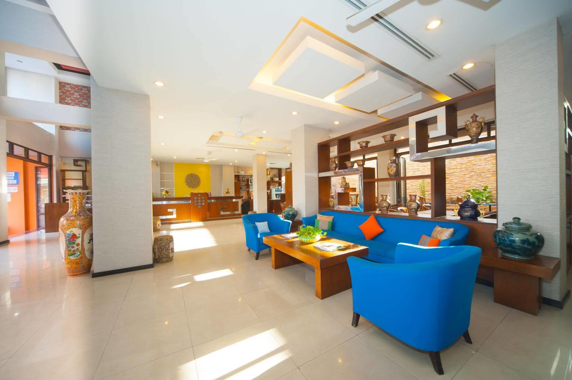 Crystal Inn Phuket Eksteriør billede