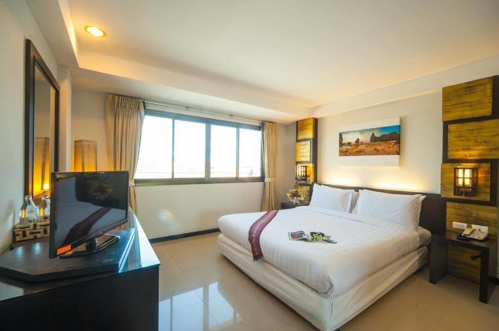 Crystal Inn Phuket Eksteriør billede
